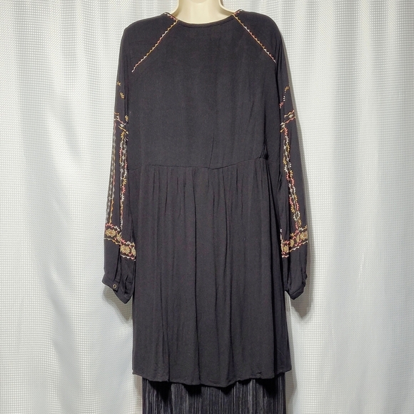 NWT Knox Rose Black & Embroidered Tasseled Flowy Long Sleeve Top Women's L - Picture 7 of 13
